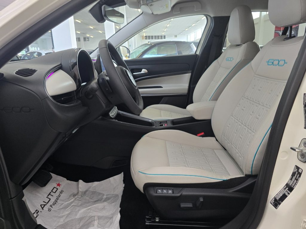 FIAT 600 Hybrid DCT MHEV La Prima - 20