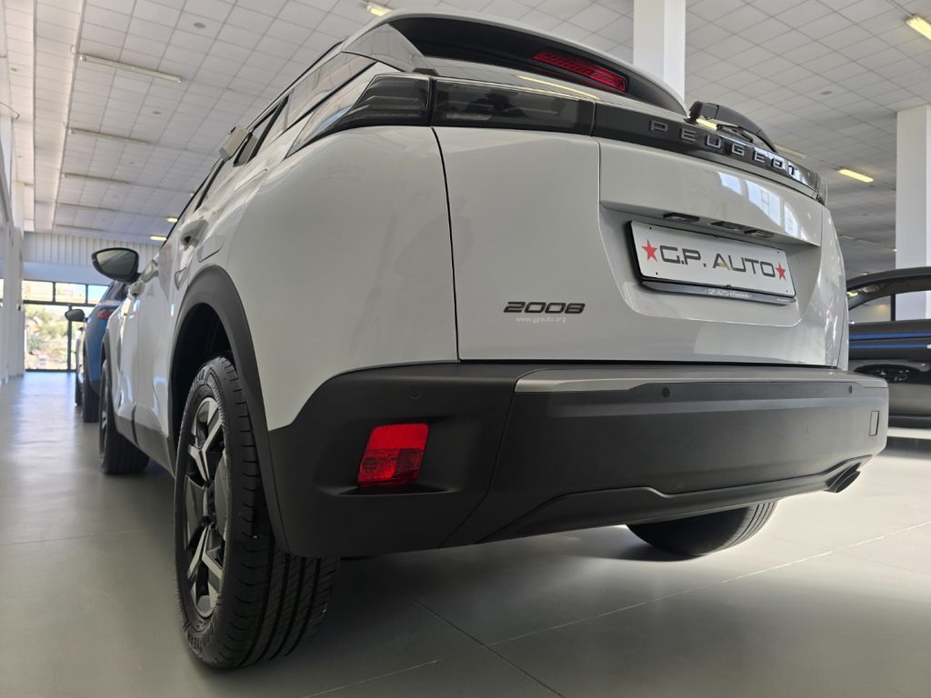 PEUGEOT 2008 PureTech 100 S&S Allure - 7