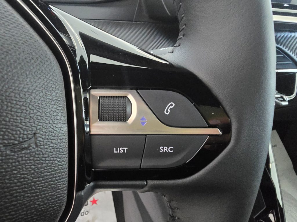 PEUGEOT 2008 PureTech 100 S&S Allure - 13