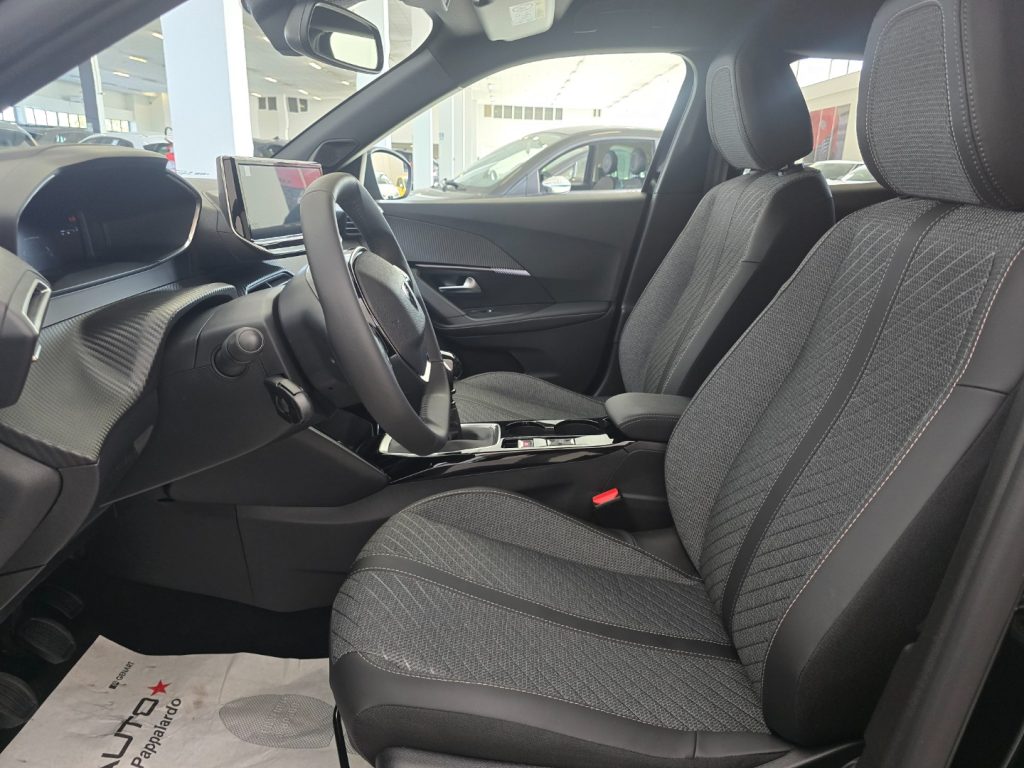 PEUGEOT 2008 PureTech 100 S&S Allure - 20