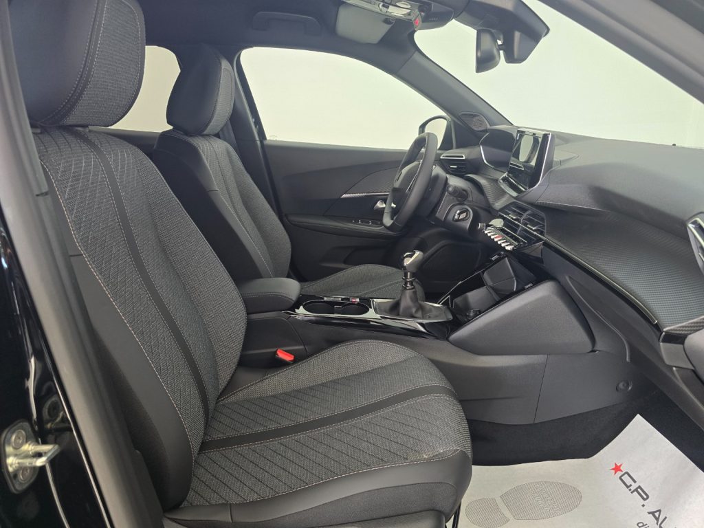 PEUGEOT 2008 PureTech 100 S&S Allure - 24