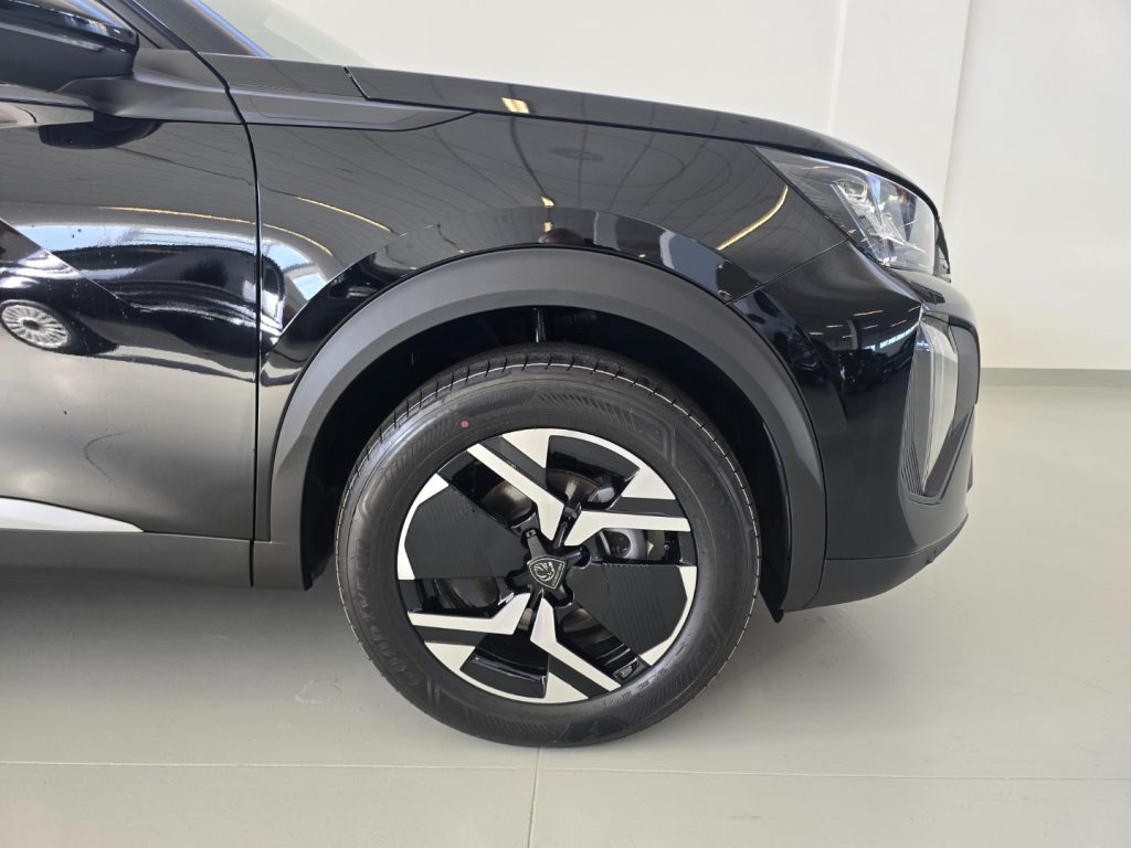 PEUGEOT 2008 PureTech 100 S&S Allure - 28