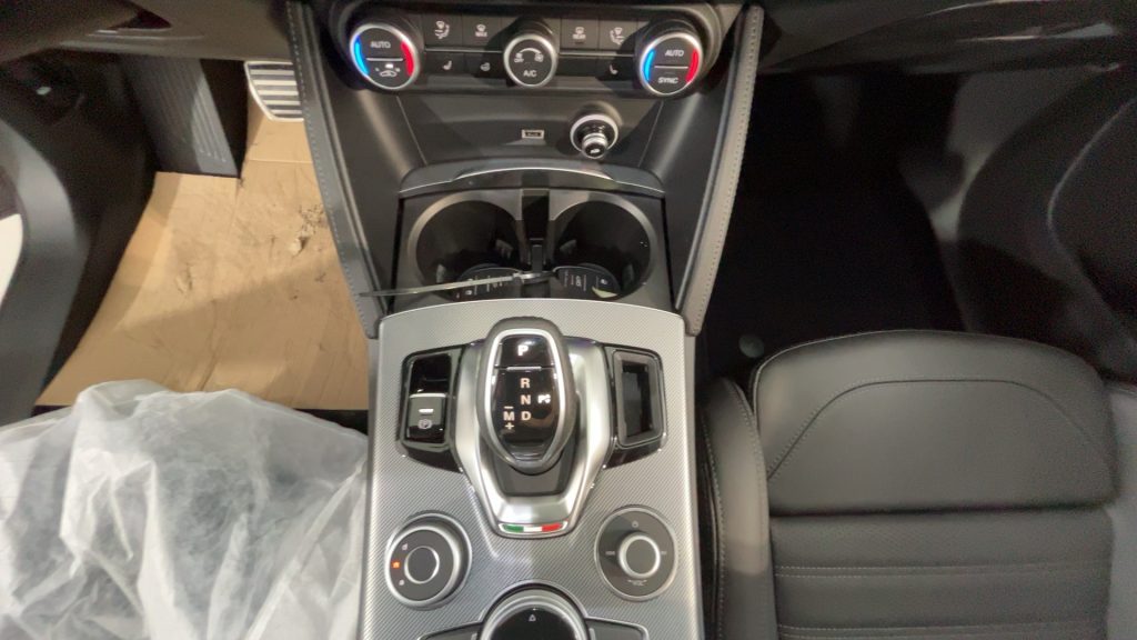 ALFA ROMEO Stelvio 2.2 TD 210 CV AT8 Q4 Veloce - 9