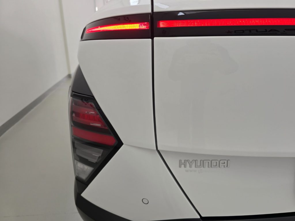 HYUNDAI Kona 1.0 T-GDI Hybrid 48V iMT Xline - 28