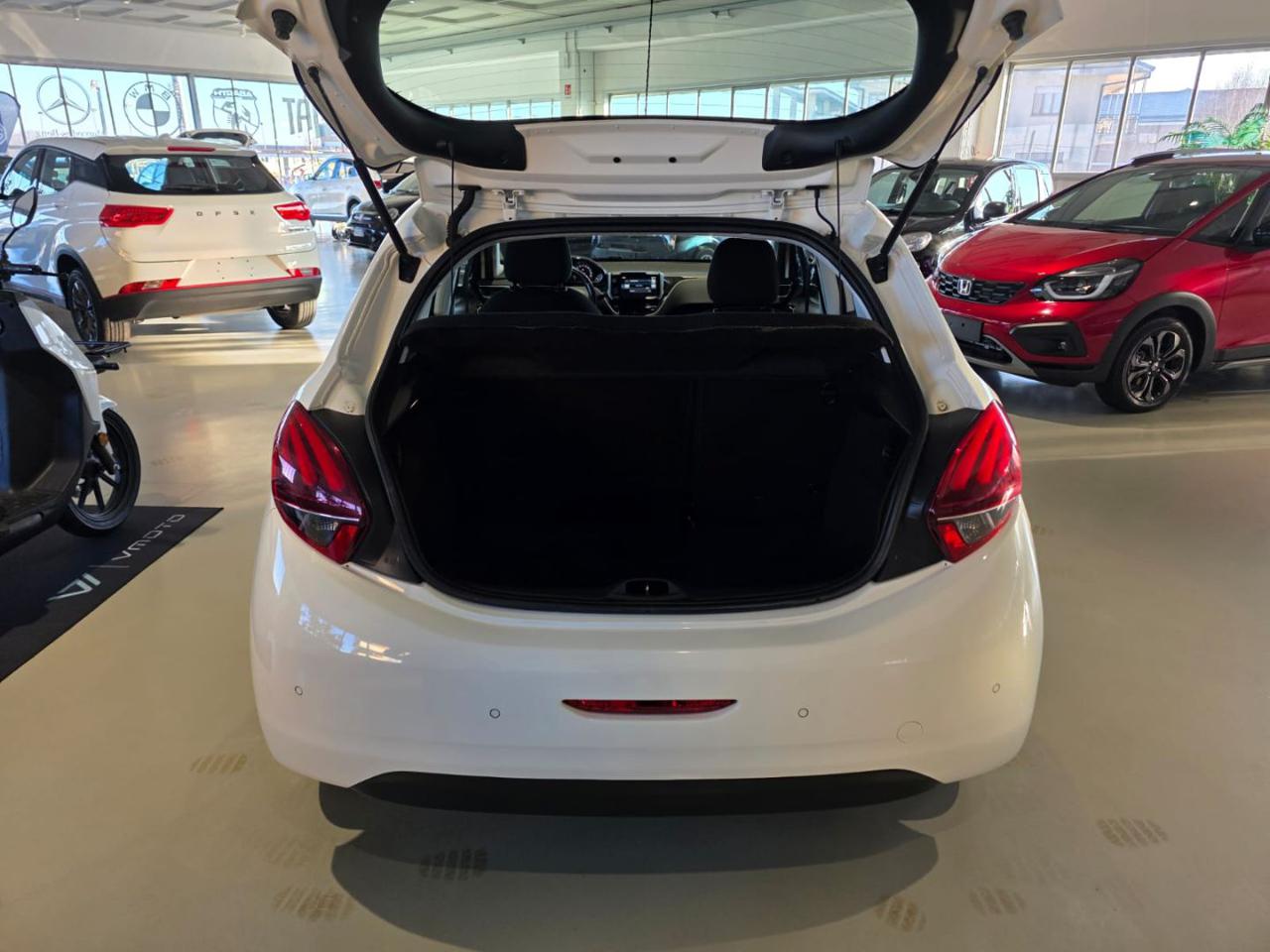 PEUGEOT 208 1° serie PureTech 82 5 porte Allure - 5