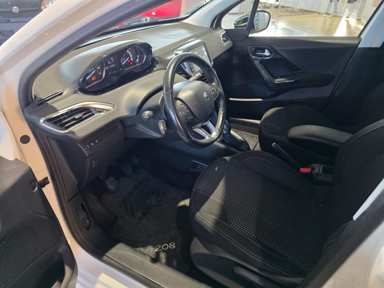 PEUGEOT 208 1° serie PureTech 82 5 porte Allure - 11