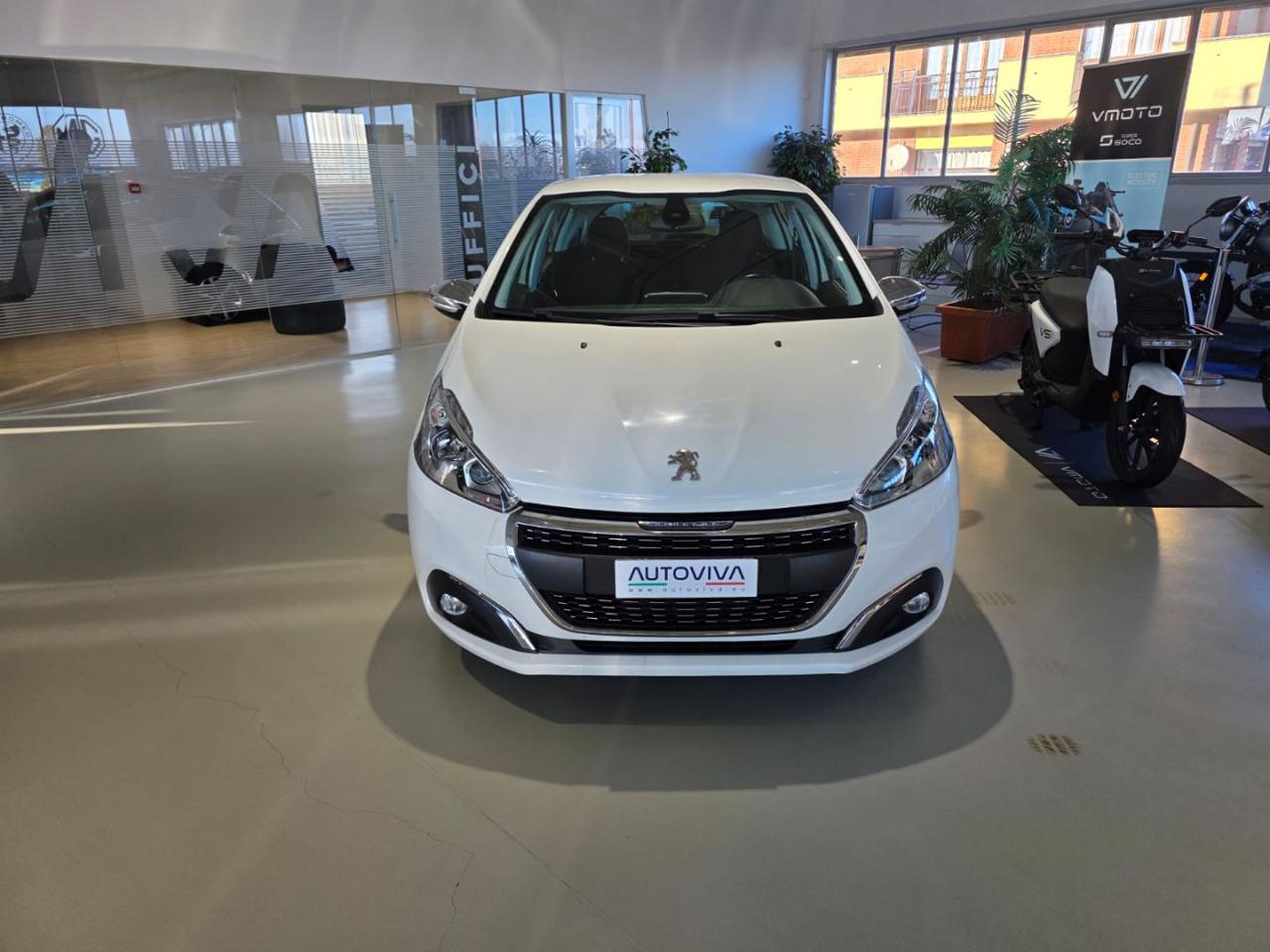 PEUGEOT 208 1° serie PureTech 82 5 porte Allure - 2