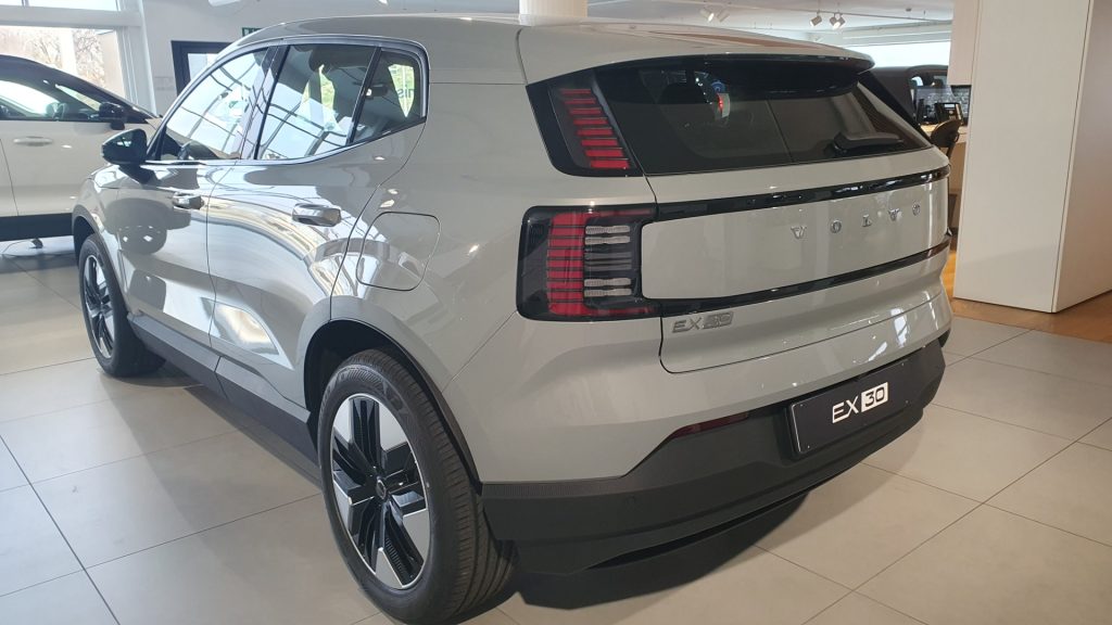 VOLVO EX30 Single Motor RWD Plus my26 - Foto 2