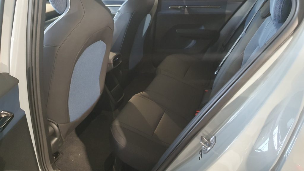 VOLVO EX30 Single Motor RWD Plus my26 - Foto 5