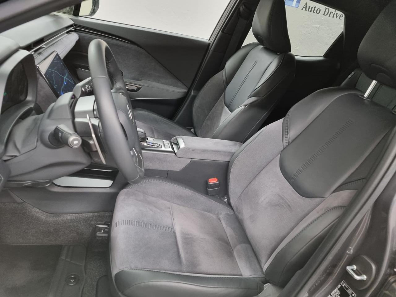 LEXUS LBX Hybrid Cool - 24