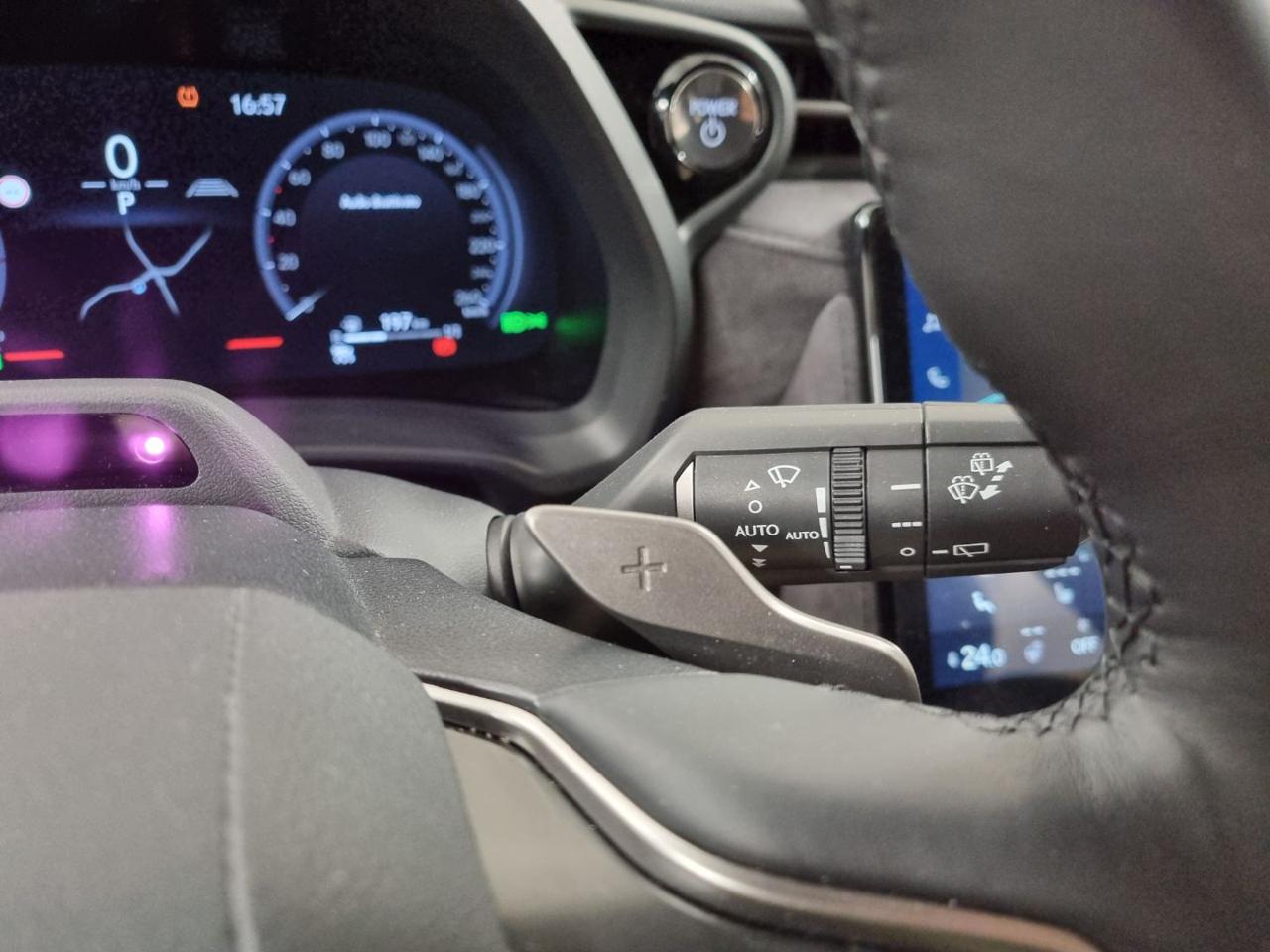 LEXUS LBX Hybrid Cool - 21