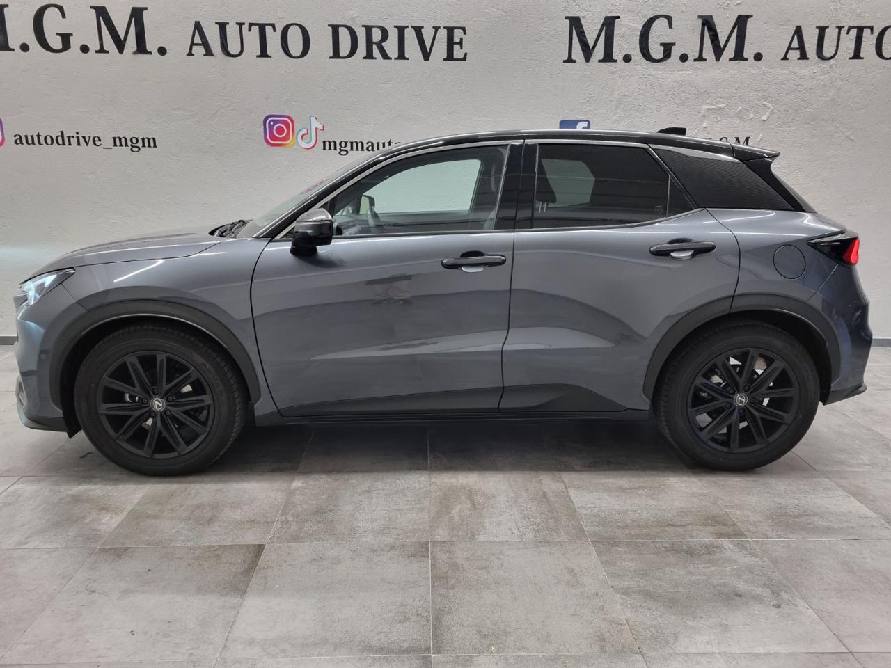 LEXUS LBX Hybrid Cool - 2