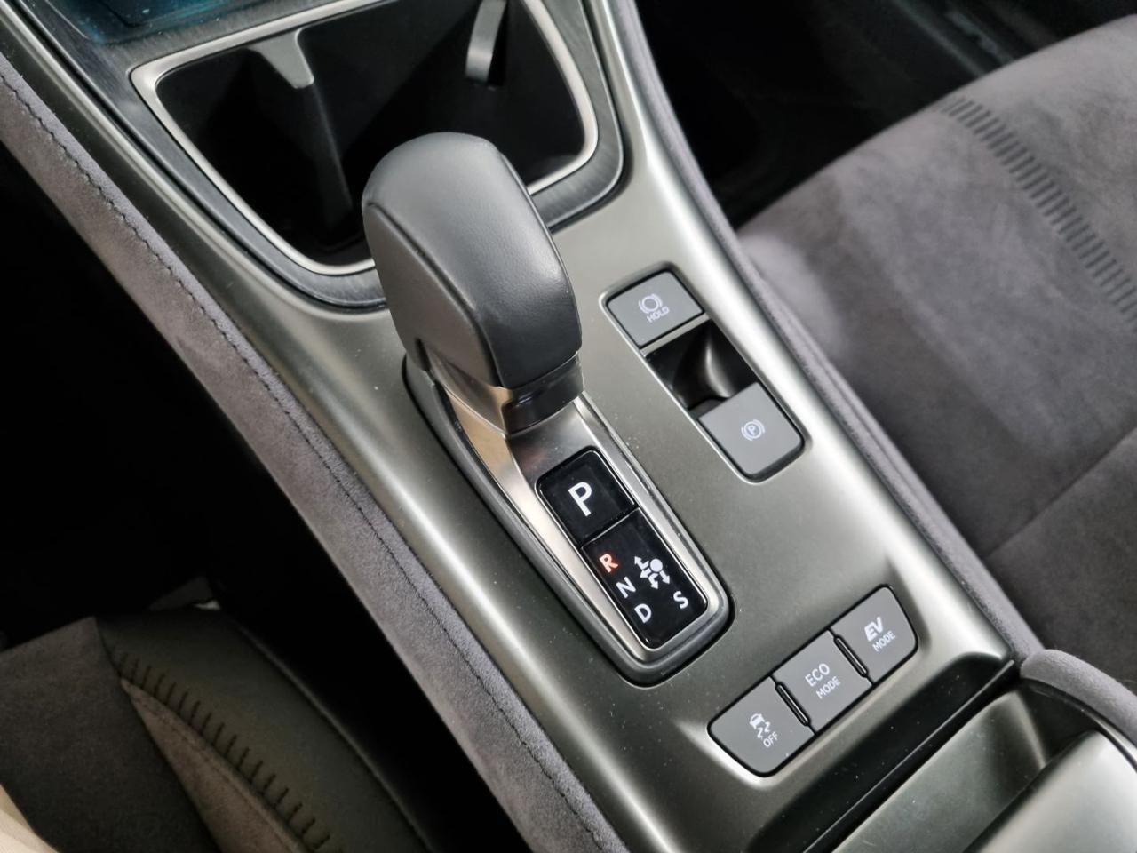 LEXUS LBX Hybrid Cool - 12