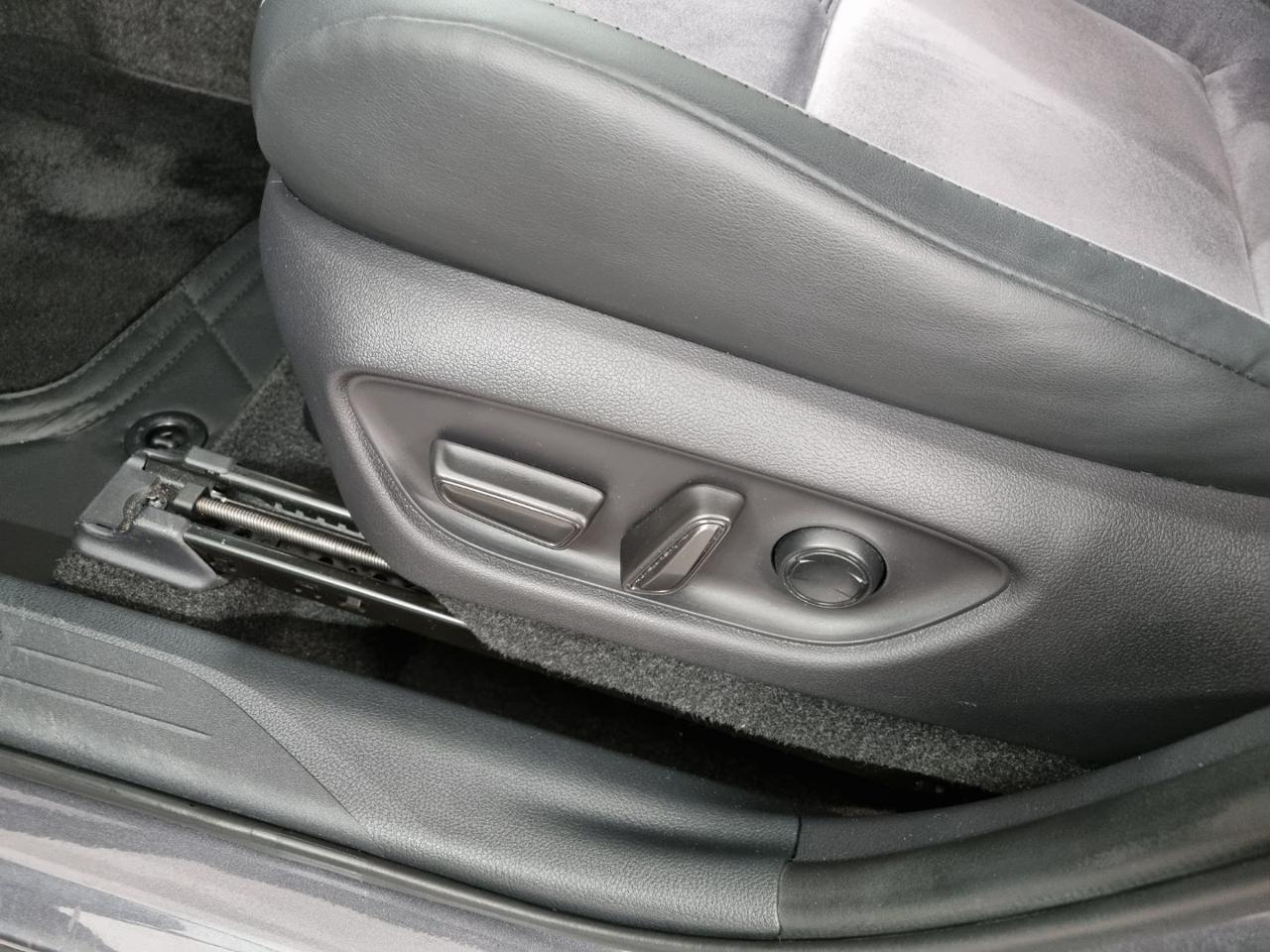 LEXUS LBX Hybrid Cool - 18