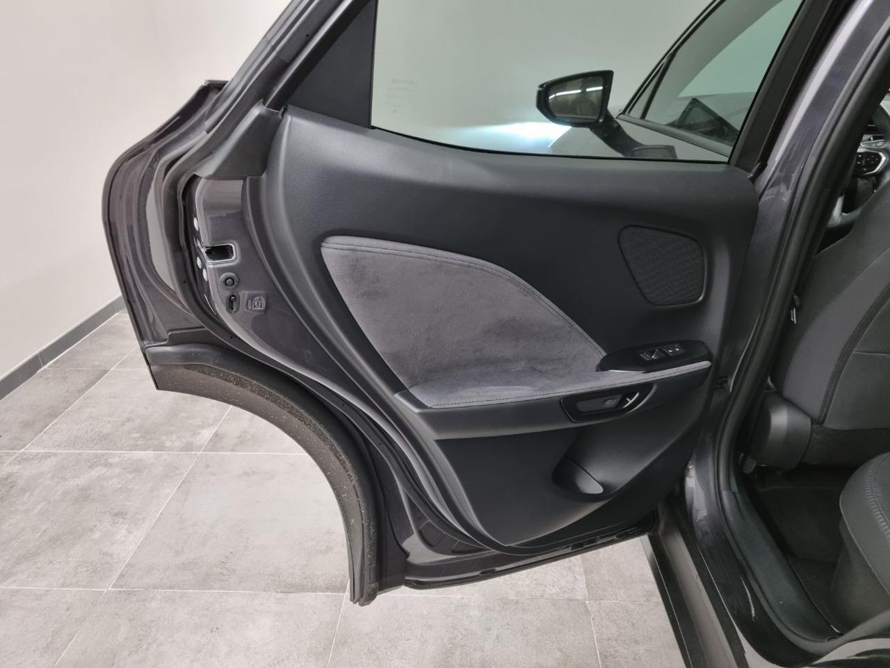 LEXUS LBX Hybrid Cool - 25