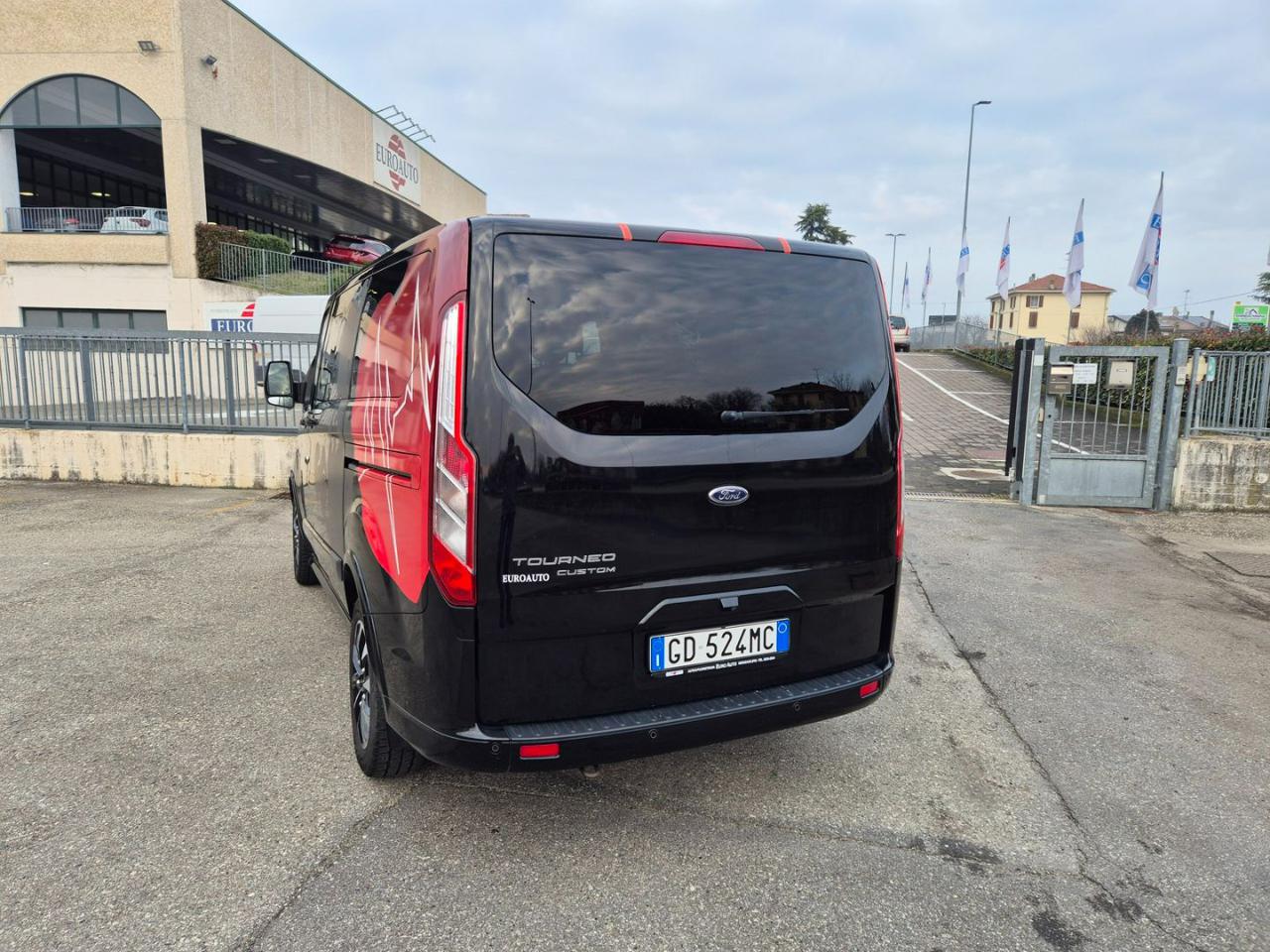 FORD Tourneo Custom 320 2.0 EcoBlue 185CV aut. PC Sport - 8