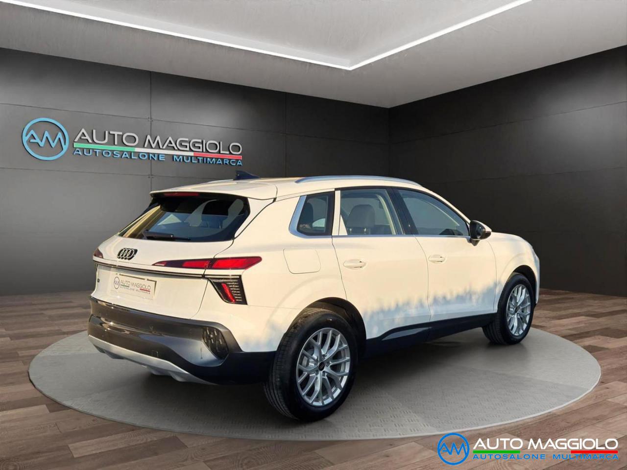 AUDI Q3 2.0 TDI 150 CV S tronic Business NUOVO MODELLO - 5