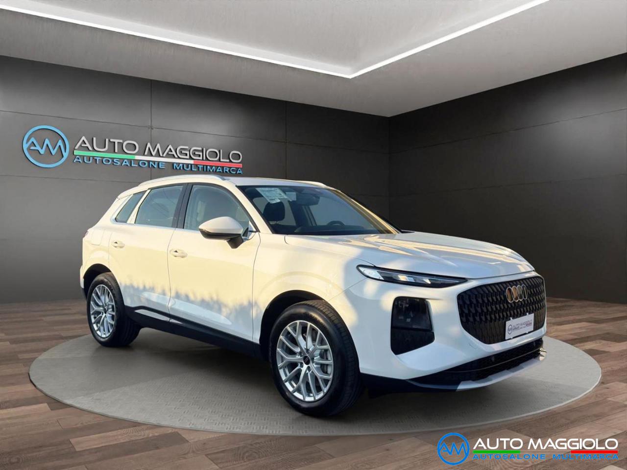 AUDI Q3 2.0 TDI 150 CV S tronic Business NUOVO MODELLO - 3