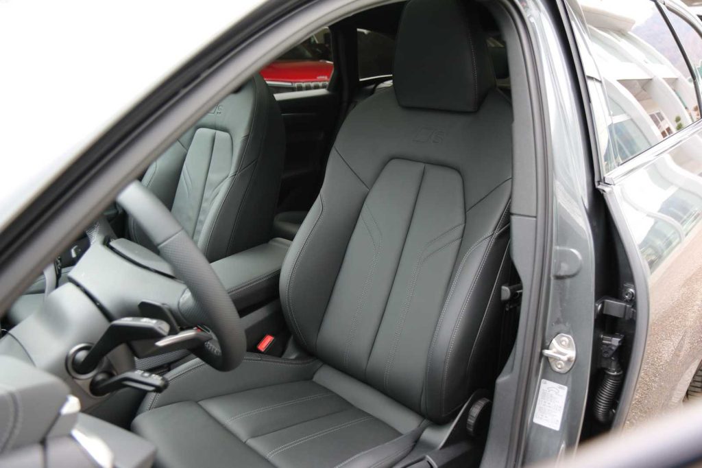 AUDI A6 Avant 40 2.0 TDI S tronic S line edition - 10