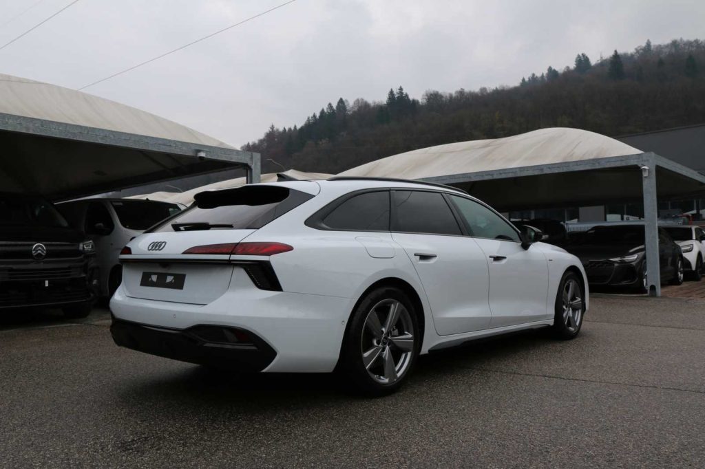AUDI A6 Avant 40 2.0 TDI S tronic S line edition - 7