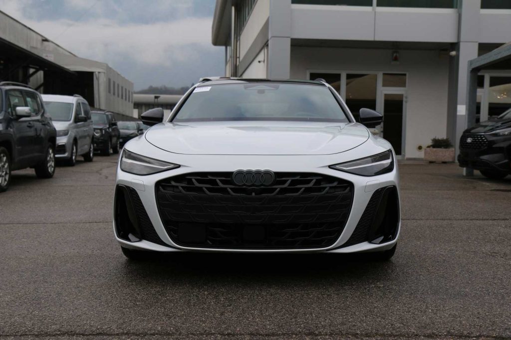 AUDI A6 Avant 40 2.0 TDI S tronic S line edition - 11