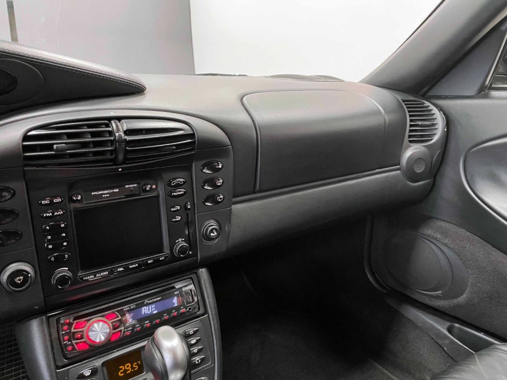 PORSCHE 911 996 COUPE TIPTRONIC 3.4 CARRERA 4 - 21