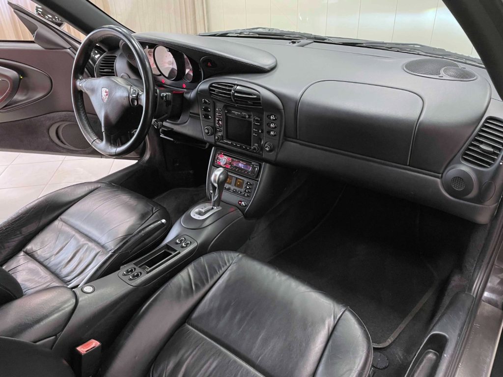 PORSCHE 911 996 COUPE TIPTRONIC 3.4 CARRERA 4 - 27