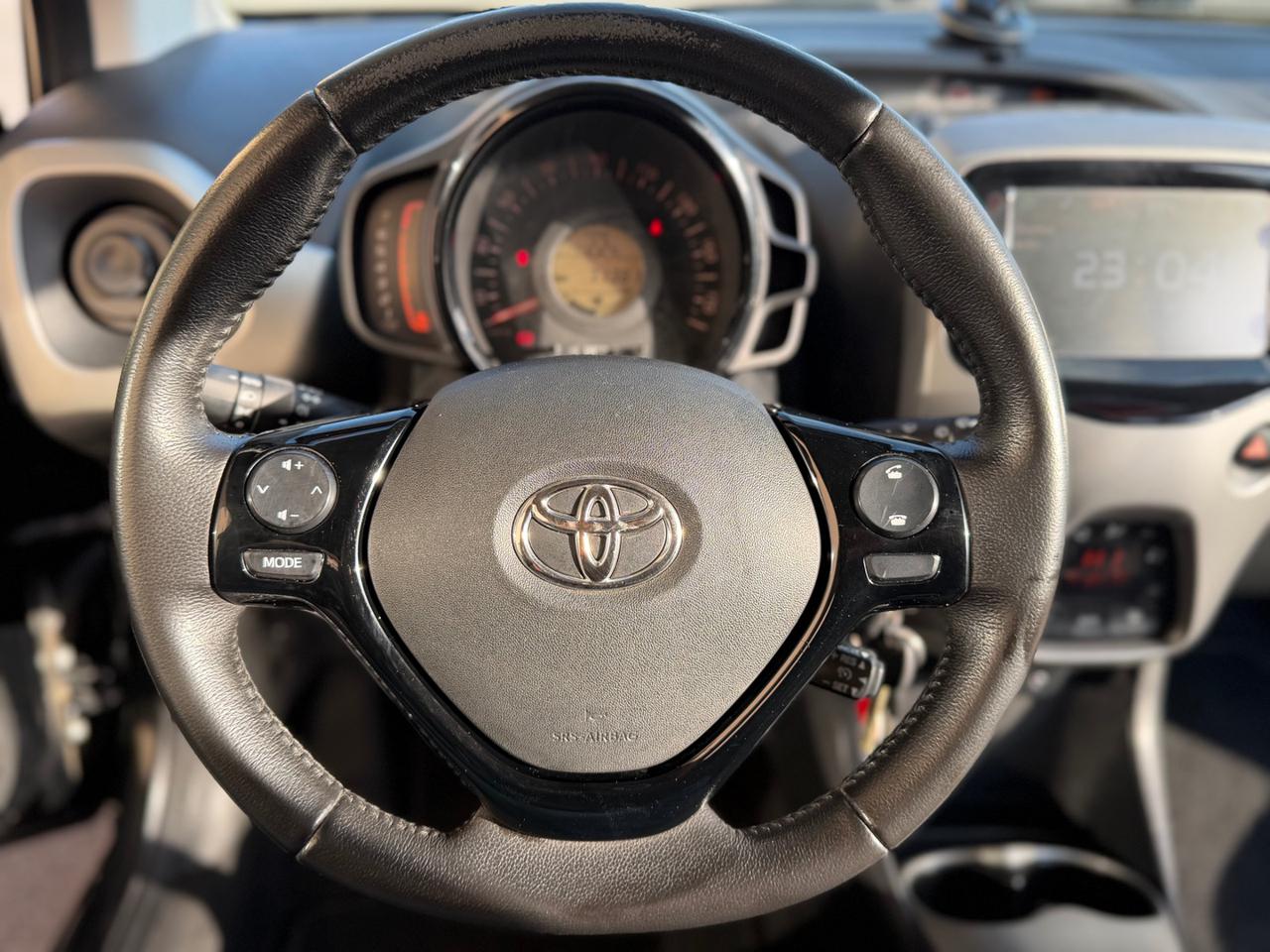 TOYOTA Aygo 1.0 VVT-i 69 CV 5 porte x-play (NESSUN VINCOLO) - 12