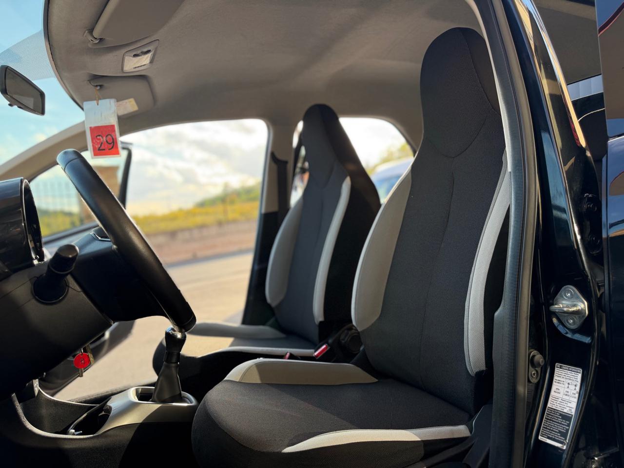 TOYOTA Aygo 1.0 VVT-i 69 CV 5 porte x-play (NESSUN VINCOLO) - 11