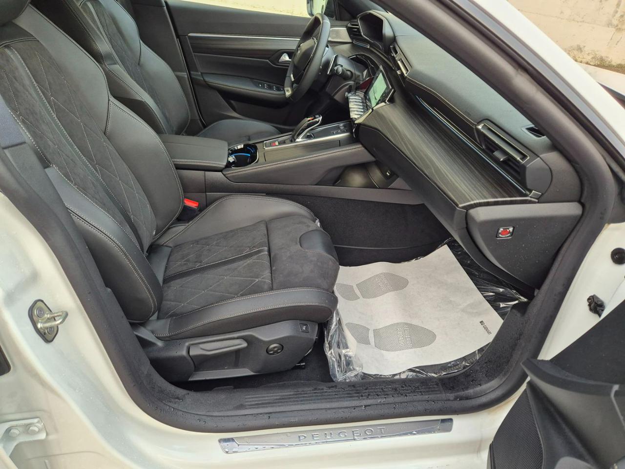 PEUGEOT 508 BlueHDi 130 Stop&Start EAT8 SW GT - 11