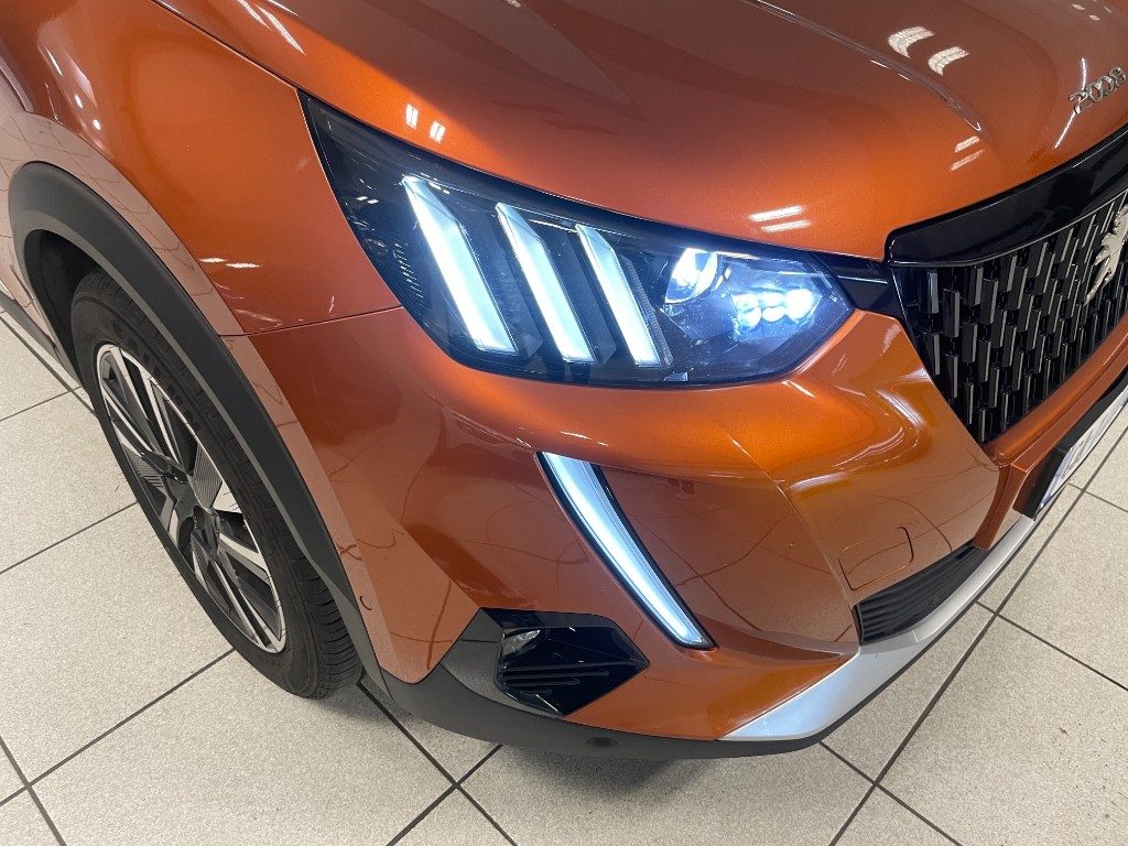 PEUGEOT 2008 BlueHDi 100 S&S GT Line--UNICO PROPRIETARIO-- - 4