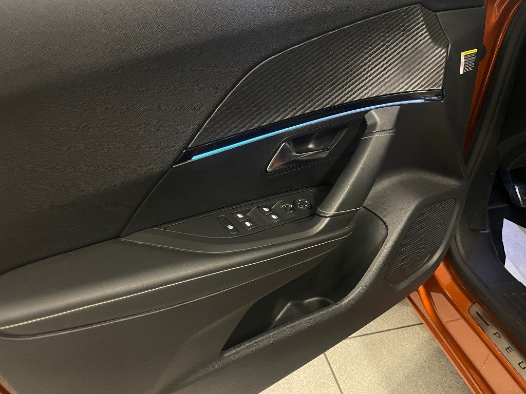 PEUGEOT 2008 BlueHDi 100 S&S GT Line--UNICO PROPRIETARIO-- - 14