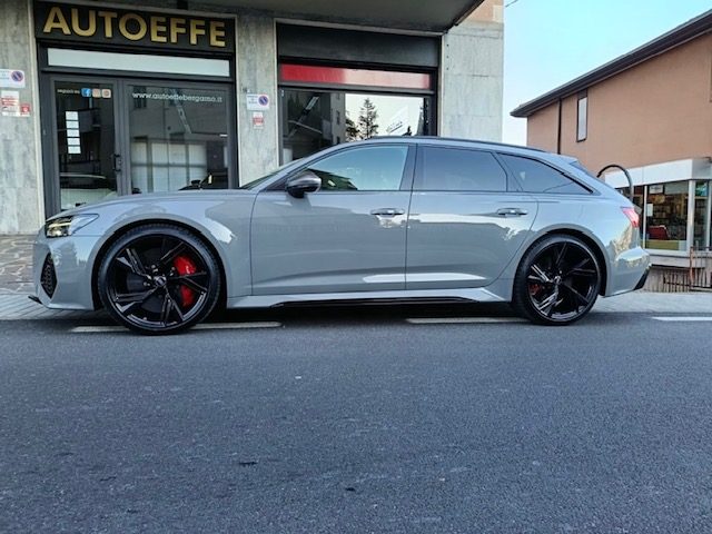 AUDI RS6 Grigio pastello