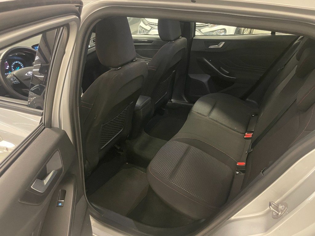 FORD Focus 1.0 EcoBoost Hybrid 125 CV SW ST-Line - 12