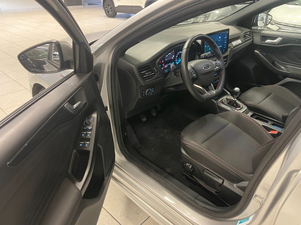FORD Focus 1.0 EcoBoost Hybrid 125 CV SW ST-Line - 6