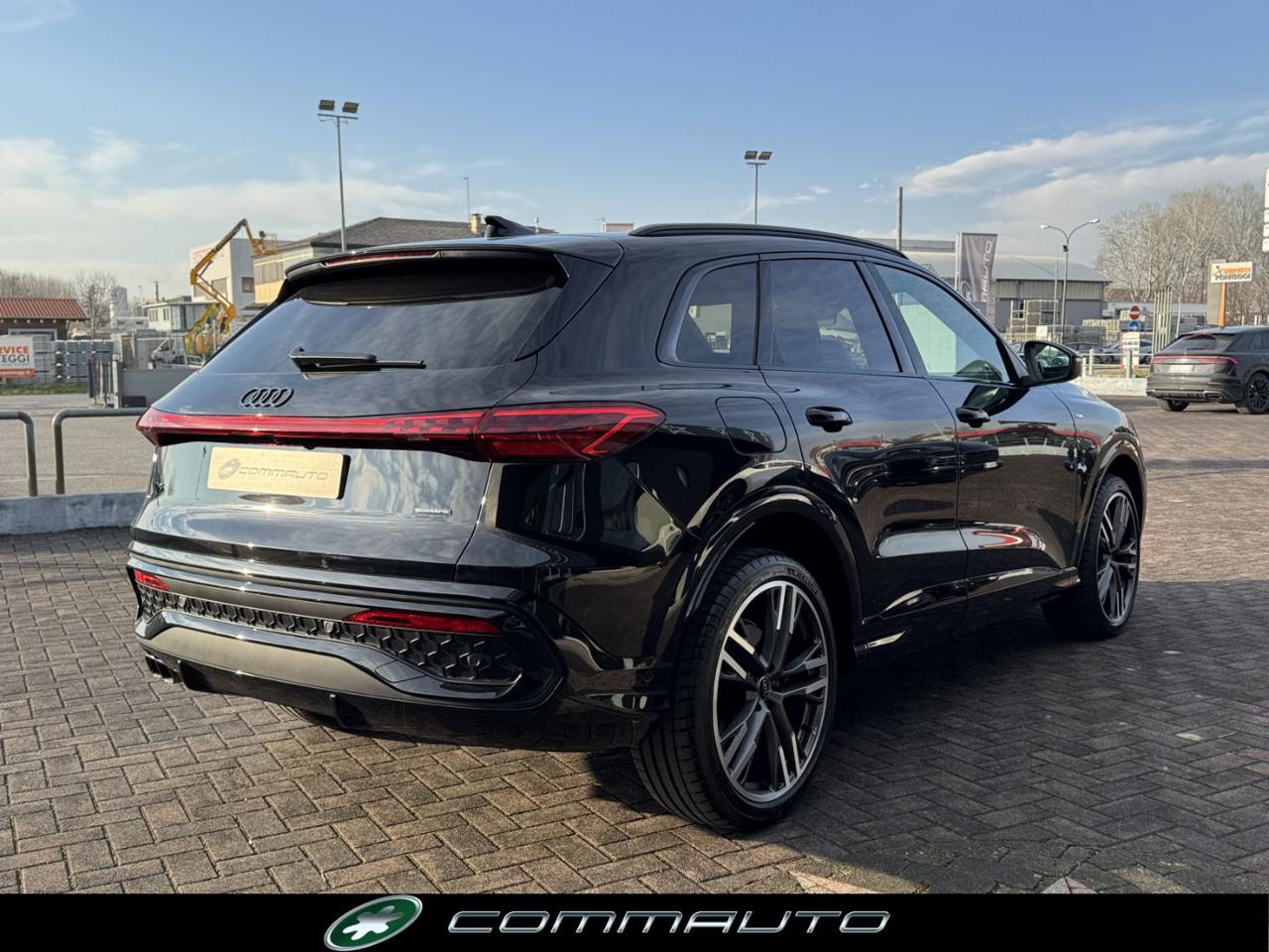 AUDI Q5 TDI 150 kW mHEV+ S tronic quattro S line edition - 4