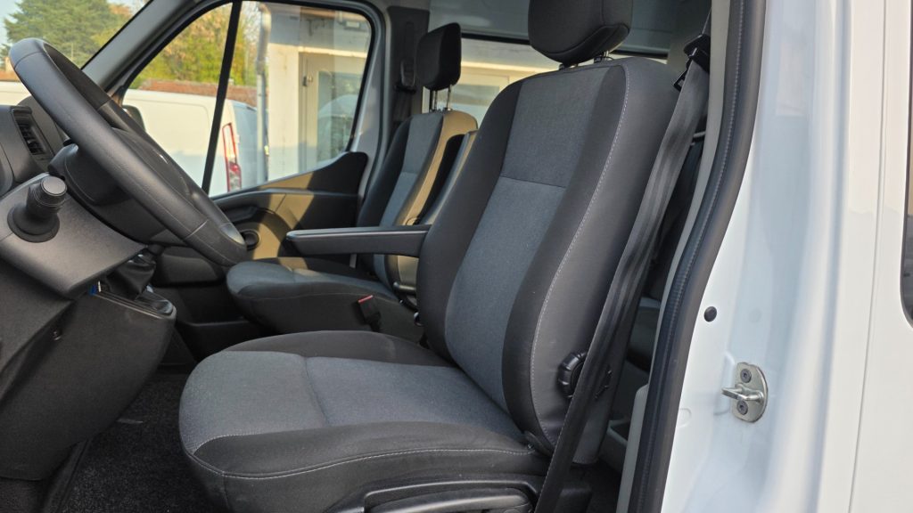 RENAULT Master T35 2.3 dCi 150 PL-TM-DC 6posti L3H2 - 9