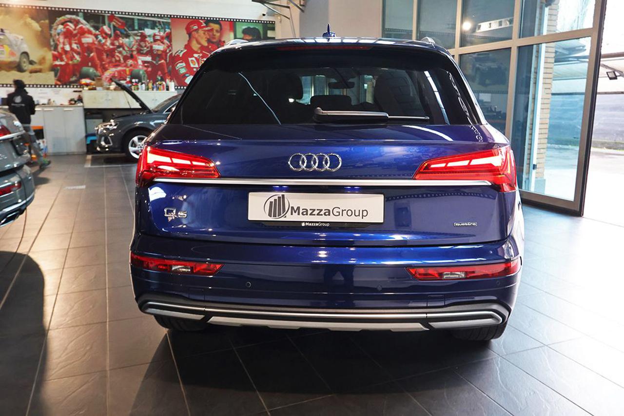 AUDI Q5 40 TDI Quattro S-Tronic Business Advanced - 8