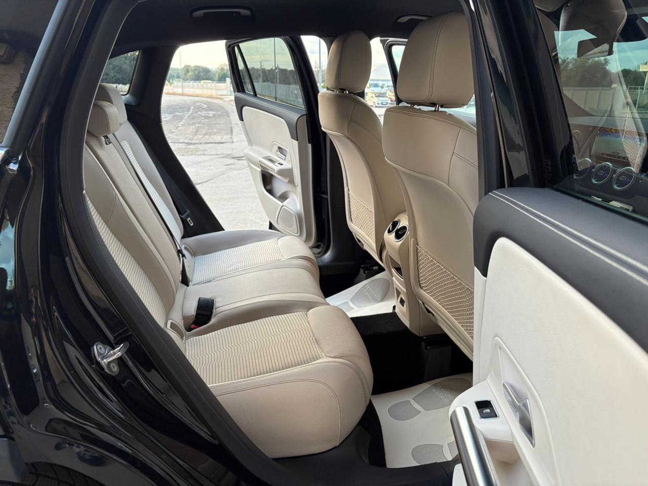 MERCEDES-BENZ GLA 200 d Automatic Sport Plus - 11