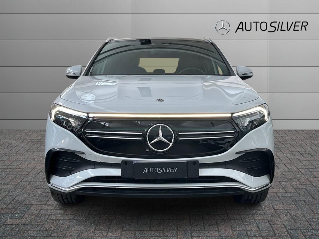 MERCEDES-BENZ EQA 300 4Matic Premium Plus - 3