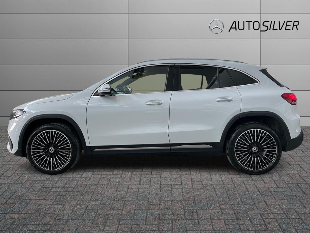 MERCEDES-BENZ EQA 300 4Matic Premium Plus - 6