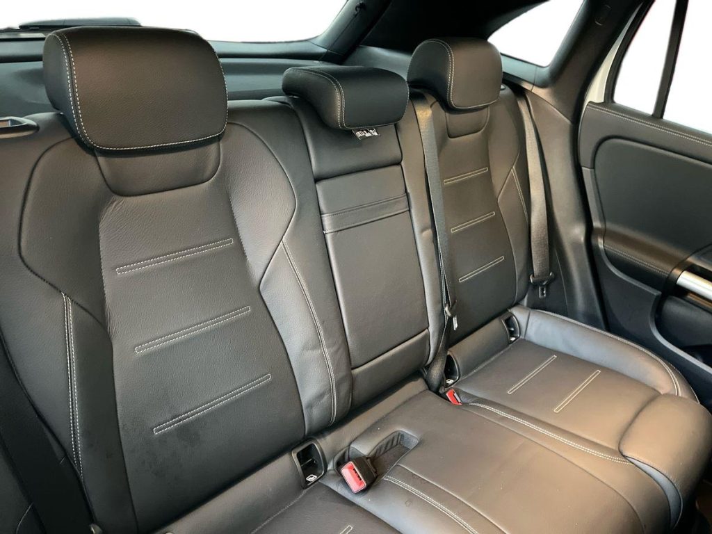 MERCEDES-BENZ EQA 300 4Matic Premium Plus - 15