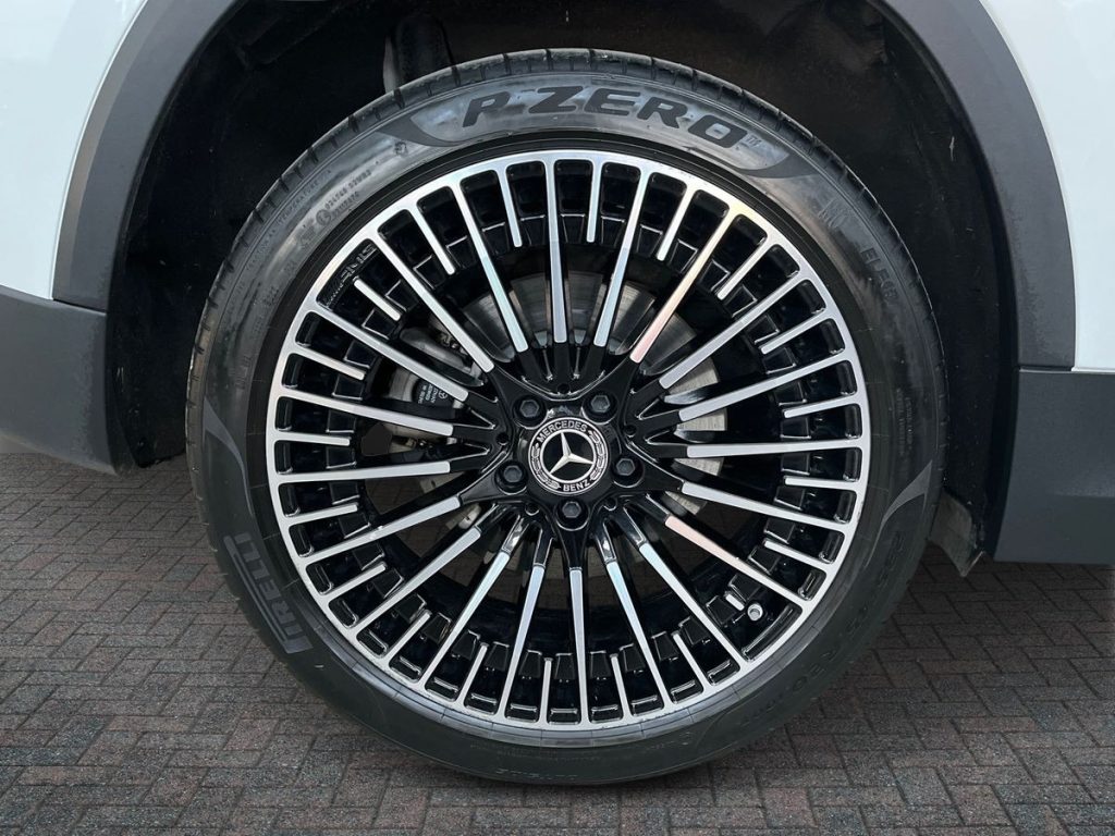 MERCEDES-BENZ EQA 300 4Matic Premium Plus - 7