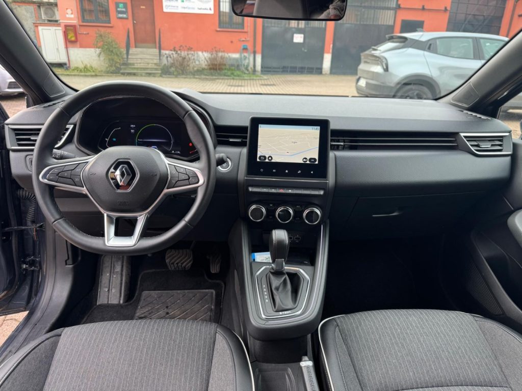 RENAULT Clio Full Hybrid E-Tech 140 CV INTENSE - 8