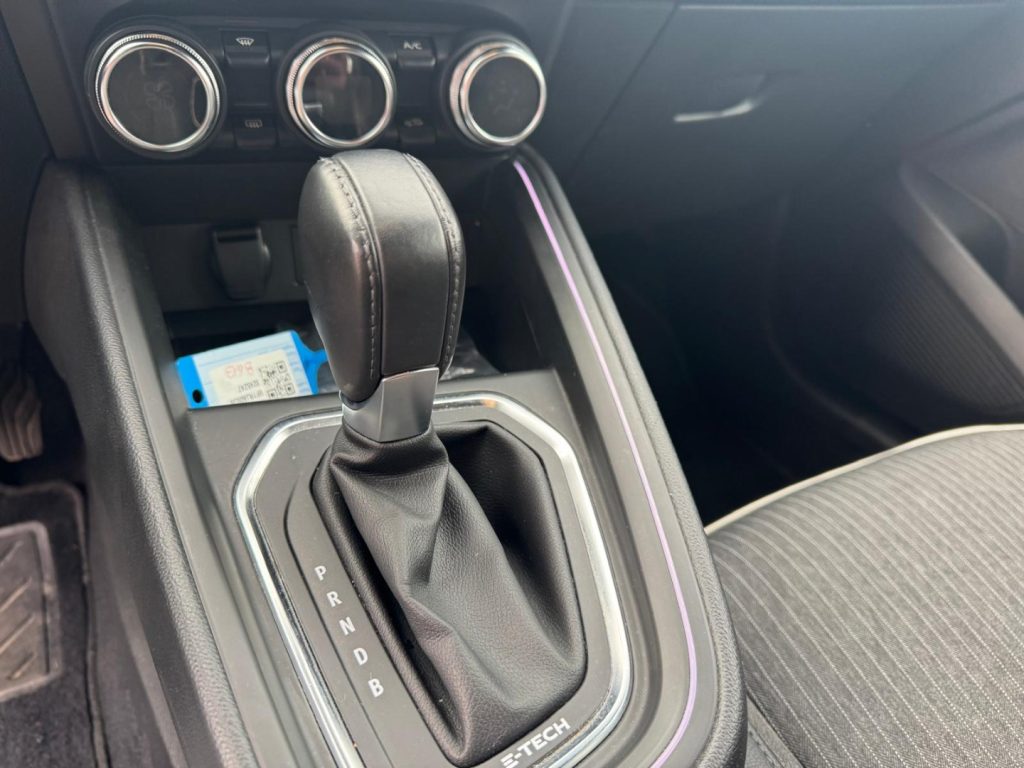 RENAULT Clio Full Hybrid E-Tech 140 CV INTENSE - 11