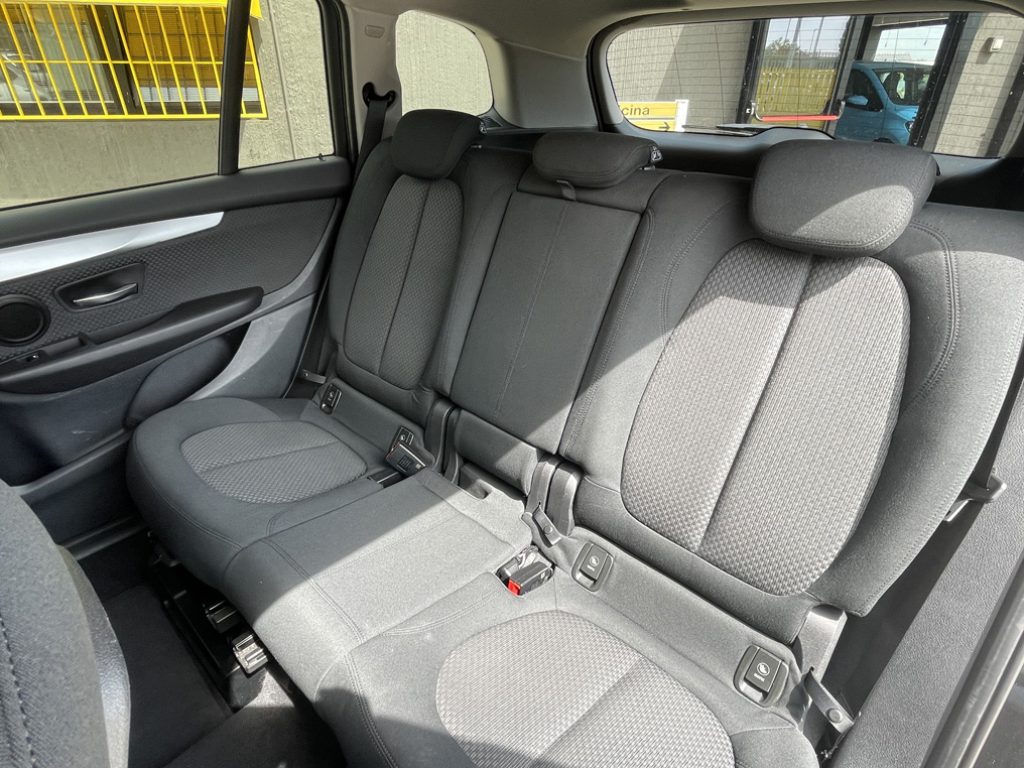 BMW 216 d Gran Tourer Advantage - 24