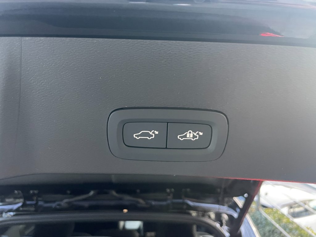 VOLVO XC40 B3 automatico Plus Dark KM0 PREZZO REALE - 6