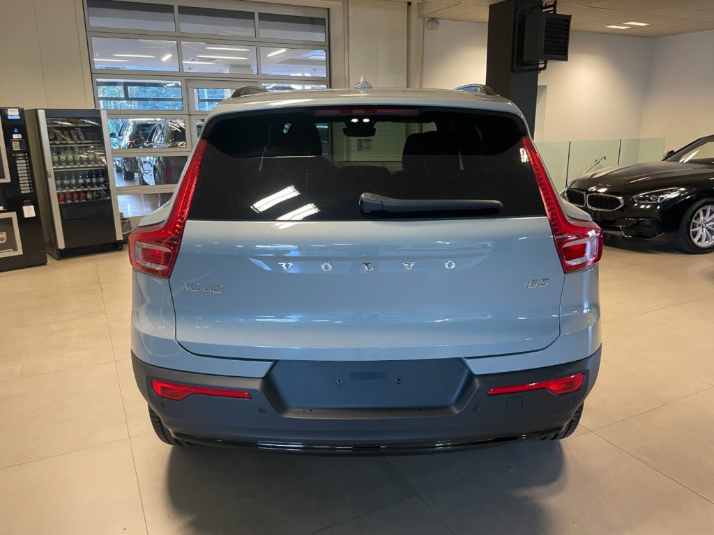 VOLVO XC40 B3 automatico Plus Dark KM0 PREZZO REALE - 6