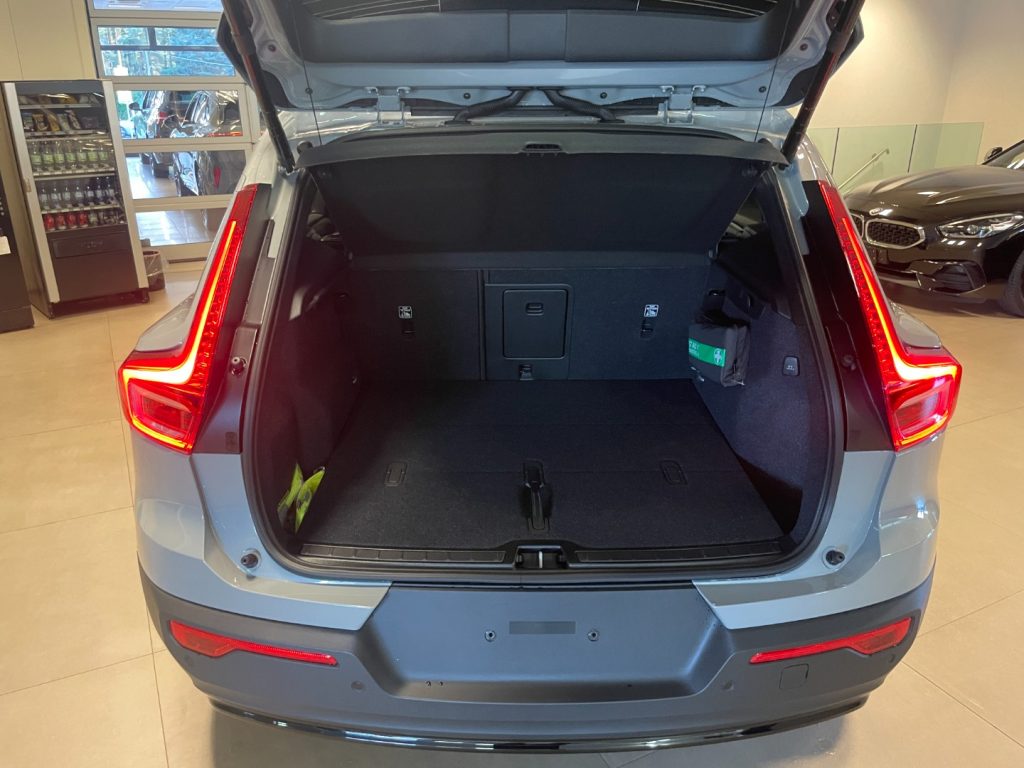 VOLVO XC40 B3 automatico Plus Dark KM0 PREZZO REALE - 18