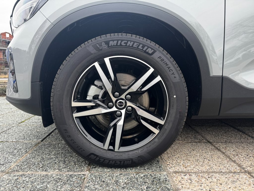 VOLVO XC40 B3 automatico Plus Dark KM0 PREZZO REALE - 9